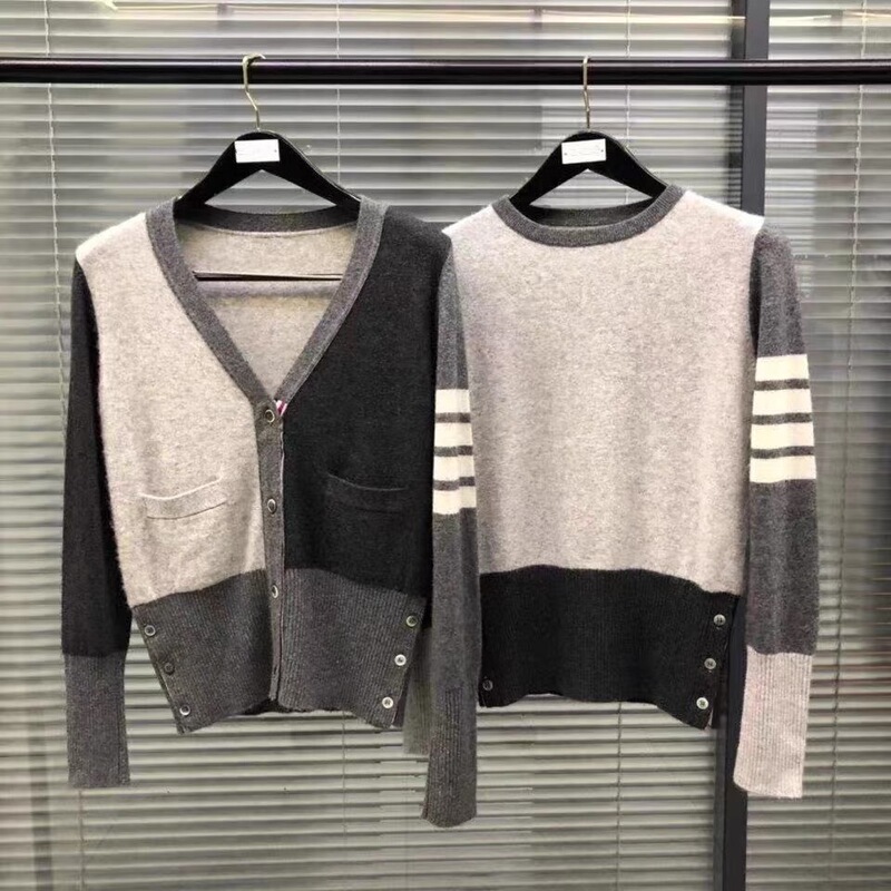Taobao Micro-Business Agent Tb Cashmere Cardigan for Men and Women, Couple Knitwear, Three-Gray Patchwork Sweater Jacket, Wholesale from Manufacturer Taobao Micro-Business Agent Tb Cashmere Cardigan for Men and Women, Couple Knitwear, Three-Gray Patchwork Sweater Jacket, Wholesale from Manufacturer