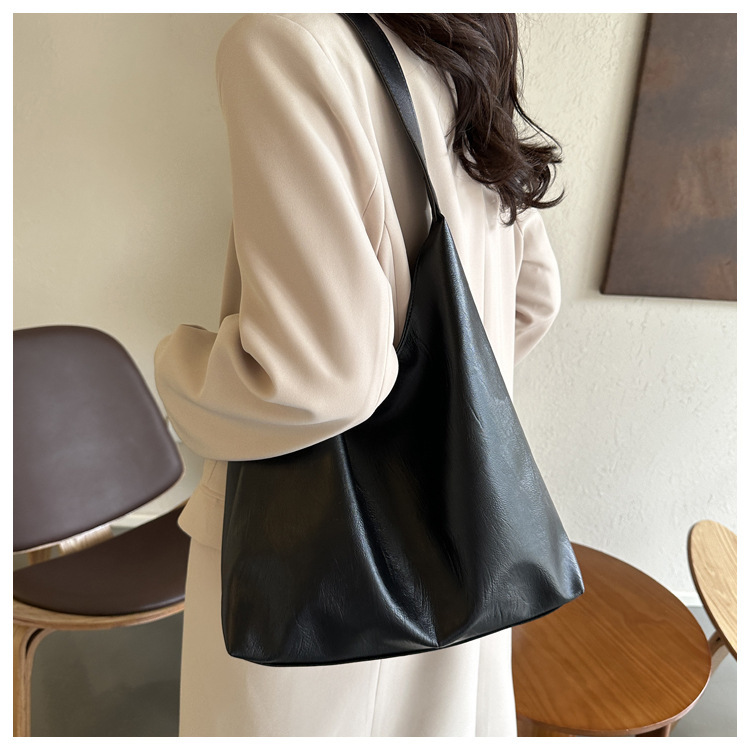 Sac à main tendance en cuir souple grande capacité pour femme, collection automne-hiver 2025, sac fourre-tout polyvalent à porter à l'épaule ou sous le bras_voghion.com