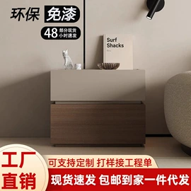 床头柜;皮艺床;梳妆台