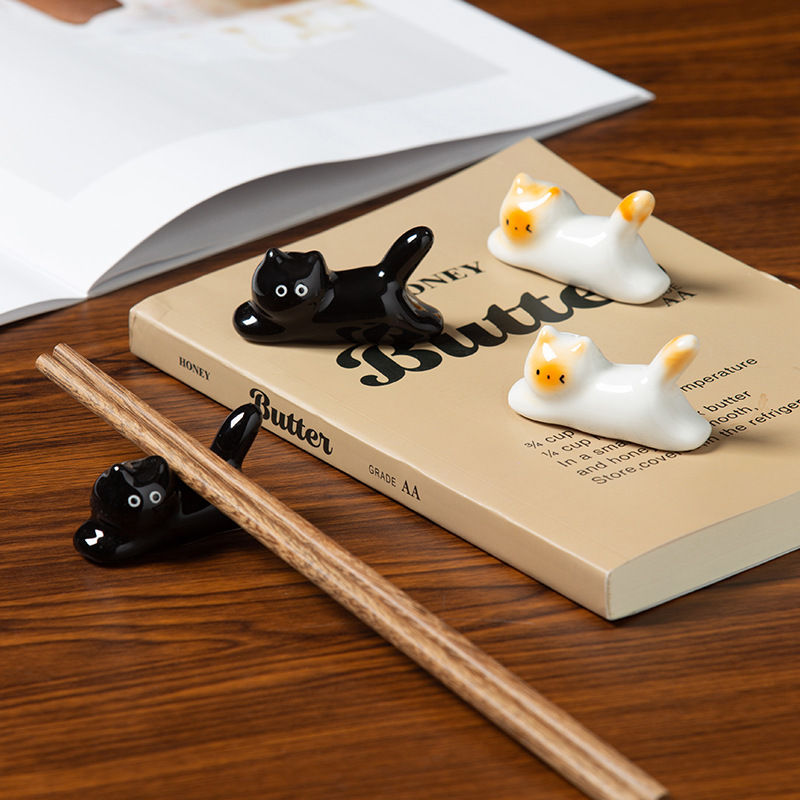 Cute Ceramic Siamese Cat Chopstick Holder, Cat Ceramic Chopstick Rest, Office Desktop Ceramic Art Mini Ornament
