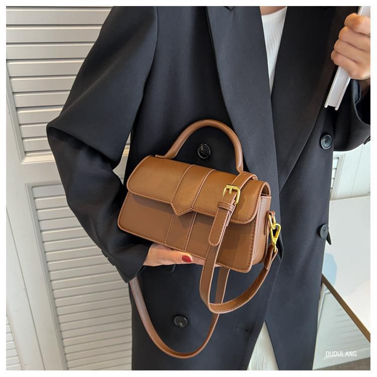 375g Weight Polyester Lining Material Flip Cover Closure Type Single Shoulder Strap Strap Type Crossbody Bag Bags Type Casual, Shopping Occasion Pu Leather Material Solid Color Pattern All Seasons Season Women's Gender Vintage Style, Classic Style Style Square Shape Medium Size Women's Medium Pu Leather Solid Color Vintage Style Classic Style Square Flip Cover Crossbody Bag 10
