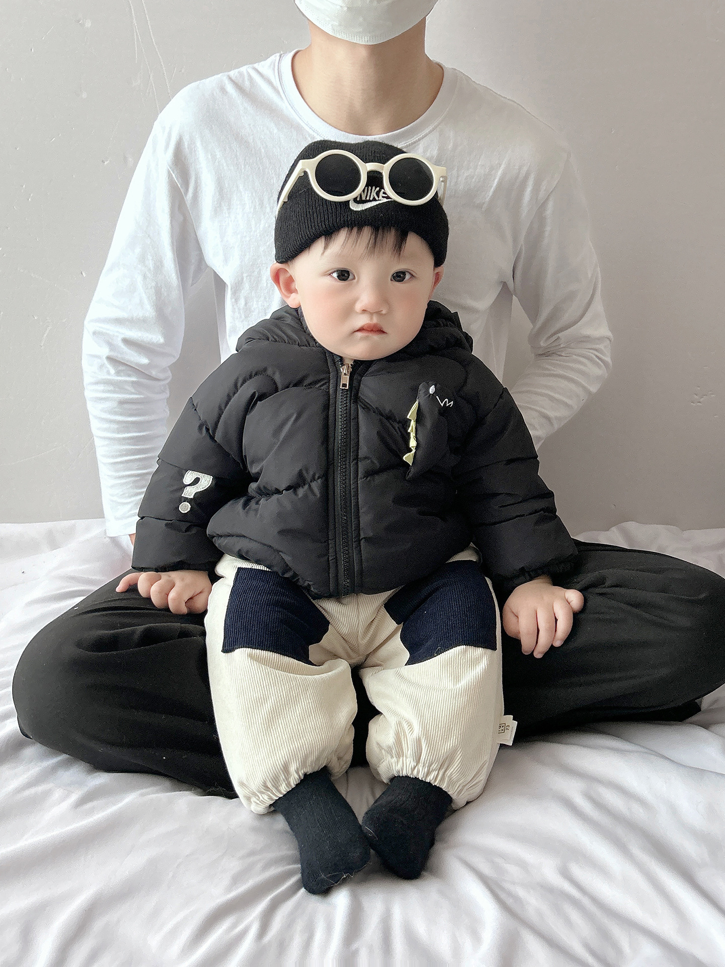 Invierno de bebés super lindos ropa de algodón lindos dibujos animados bebés engrosados chaqueta de algodón con capuz chaqueta de algodón cálida abrigo de pluma