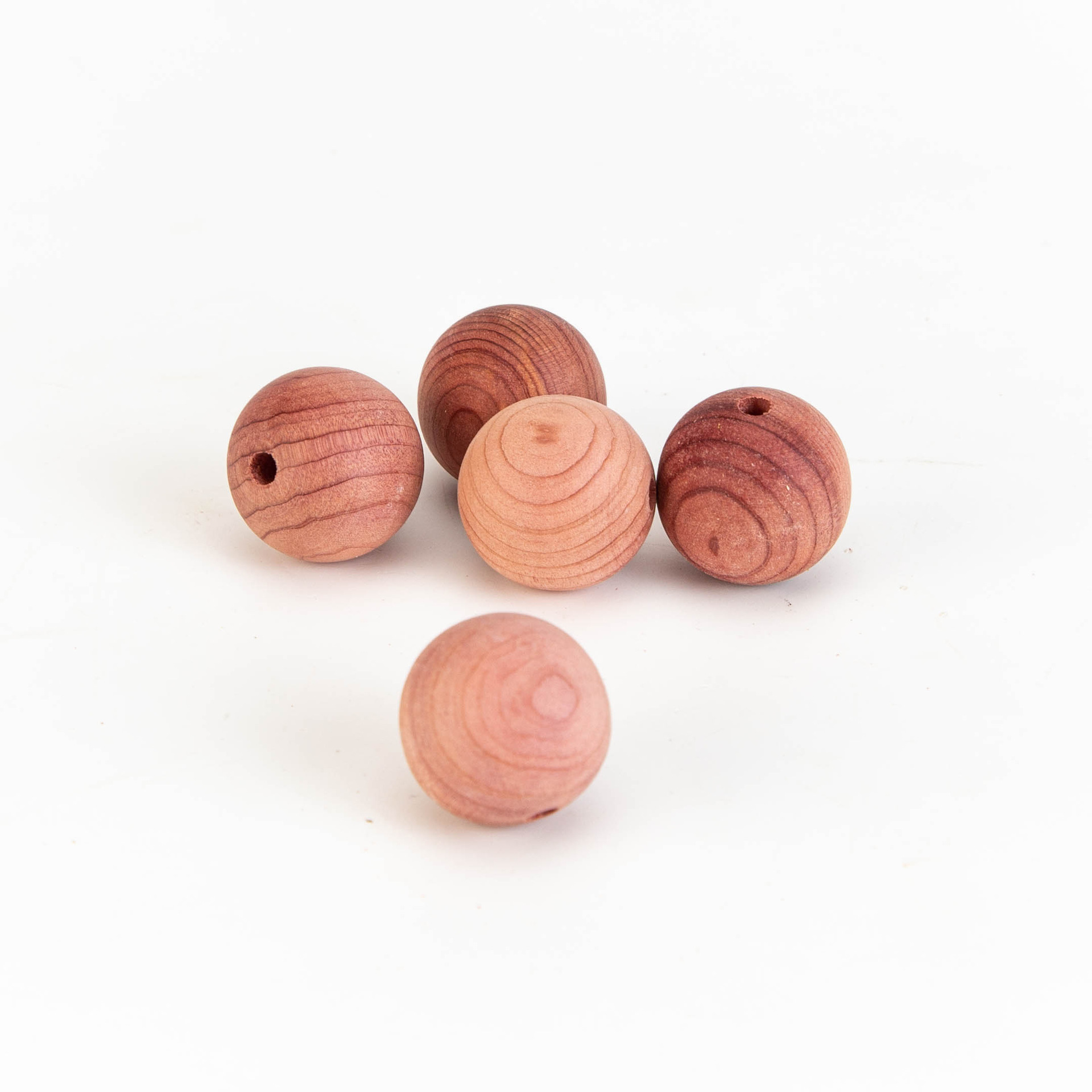 Bola de madera de cedro rojo desodorizante desodorizante bola anti-insectos bola redonda de cedro rojo cajón armario anti-insectos desodorizante granular natural de madera