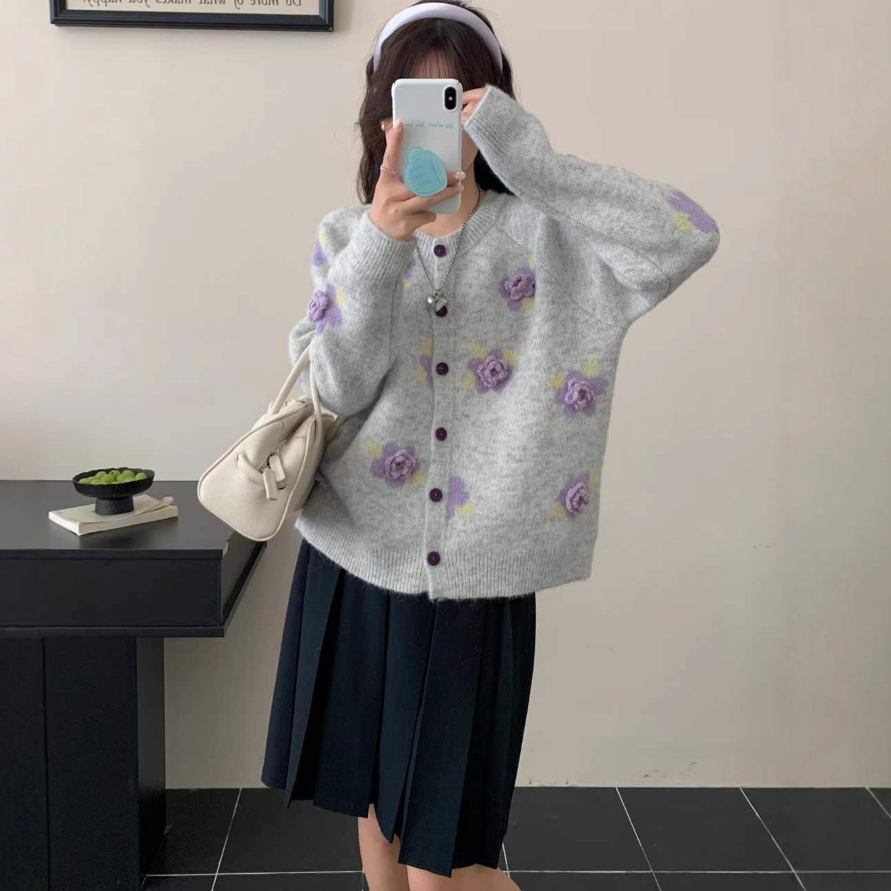 Korean Style Heavy-Duty Stereo Flower Sweater Jacket for Women 2025 Autumn and Winter New Design Soft and Waxy Loose Knitted Cardigan