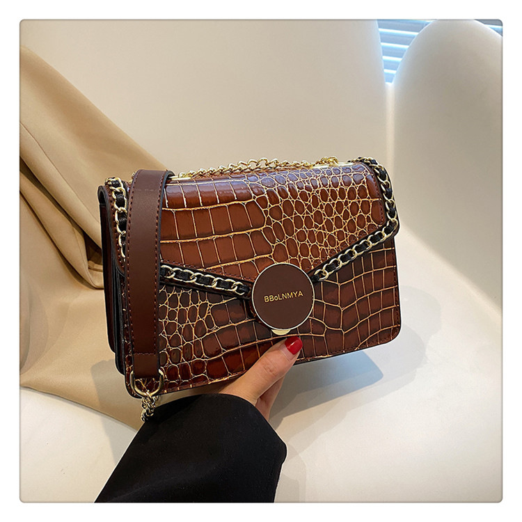 Women's Medium Pu Leather Solid Color Crocodile Streetwear Magnetic Buckle Square Bag display picture 20