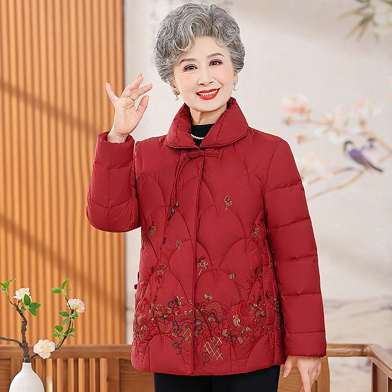 Пожилые люди зимняя бабушка пуховик толстый короткий 60 лет мама зимняя белая утка с вышивкой женская куртка
