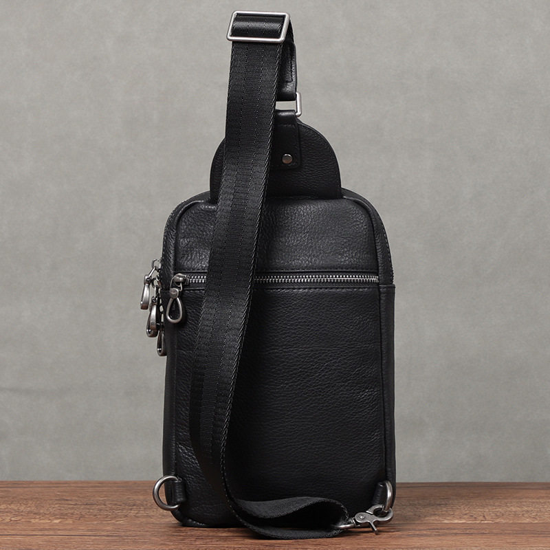 Túi đeo chéo nam da bò thật kiểu đeo ngực tiện lợi 18×8×31 cm — Màu đen