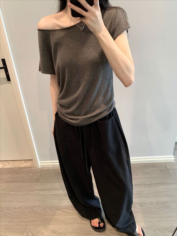 Awencot 【一衣两穿】天丝亚麻短袖t恤女夏露肩卷边斜肩针织上衣|undefined