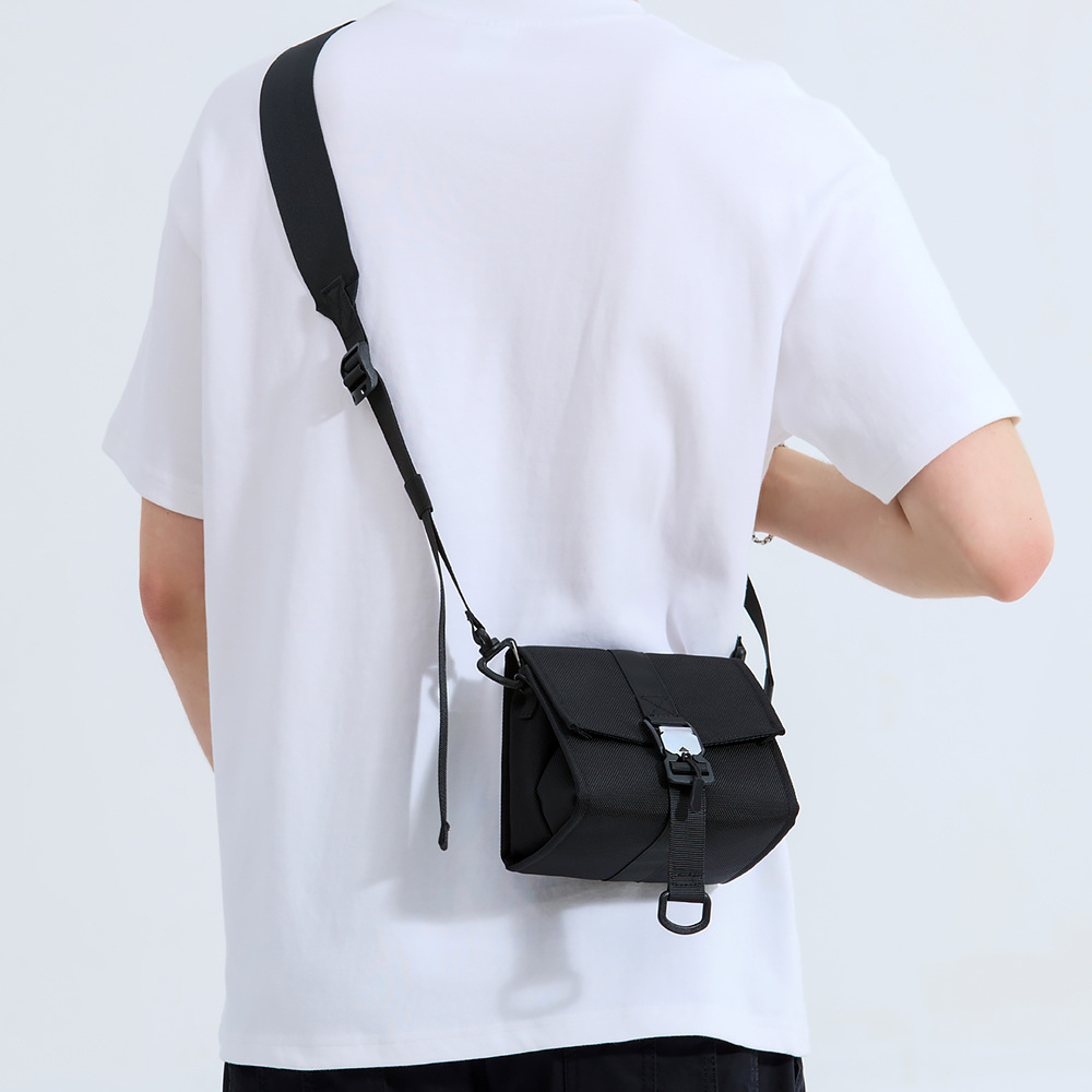 New men's minimalist crossbody bag, large capacity, suitable for commuting, with camera storage, waterproof, and designed as a shoulder bag or phone bag