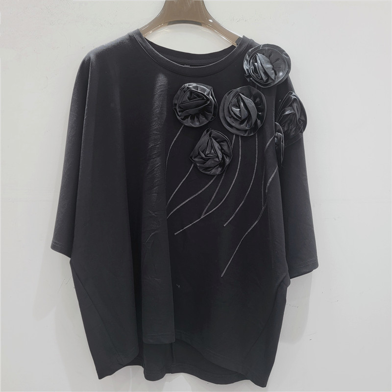 Blanca camiseta de manga corta para mujeres primavera y verano nuevo diseño chic ocio industria pesada flor tridimensional blusa de cuello redondo