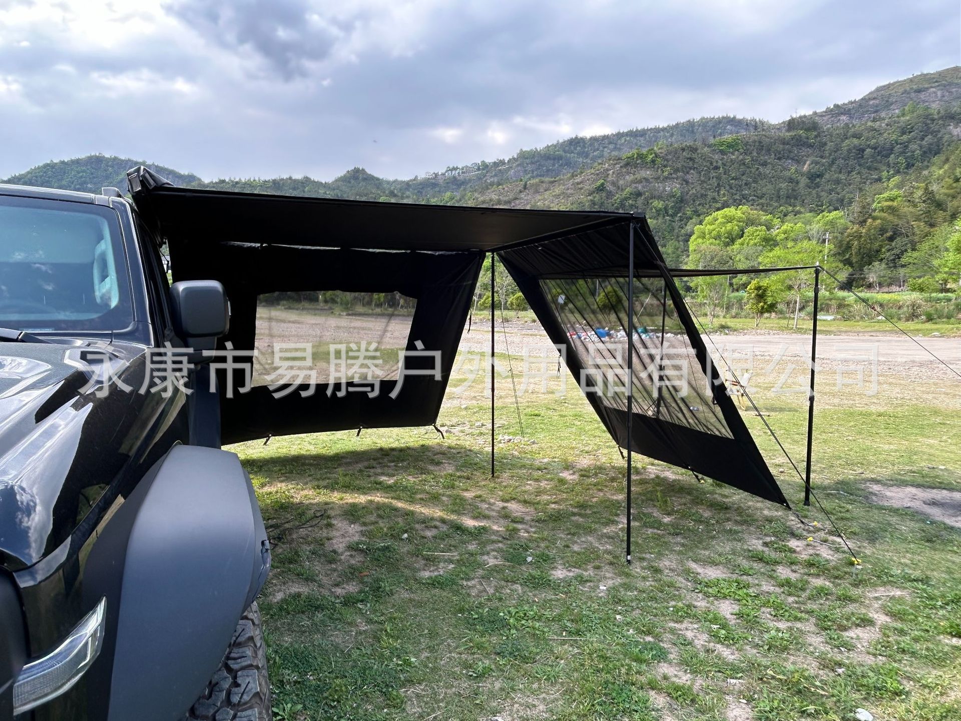 In-Stock Outdoor Camping Thickened Black-Coated Tarp Windproof Sunshade Tent Car Side Expansion Canopy Sunshade