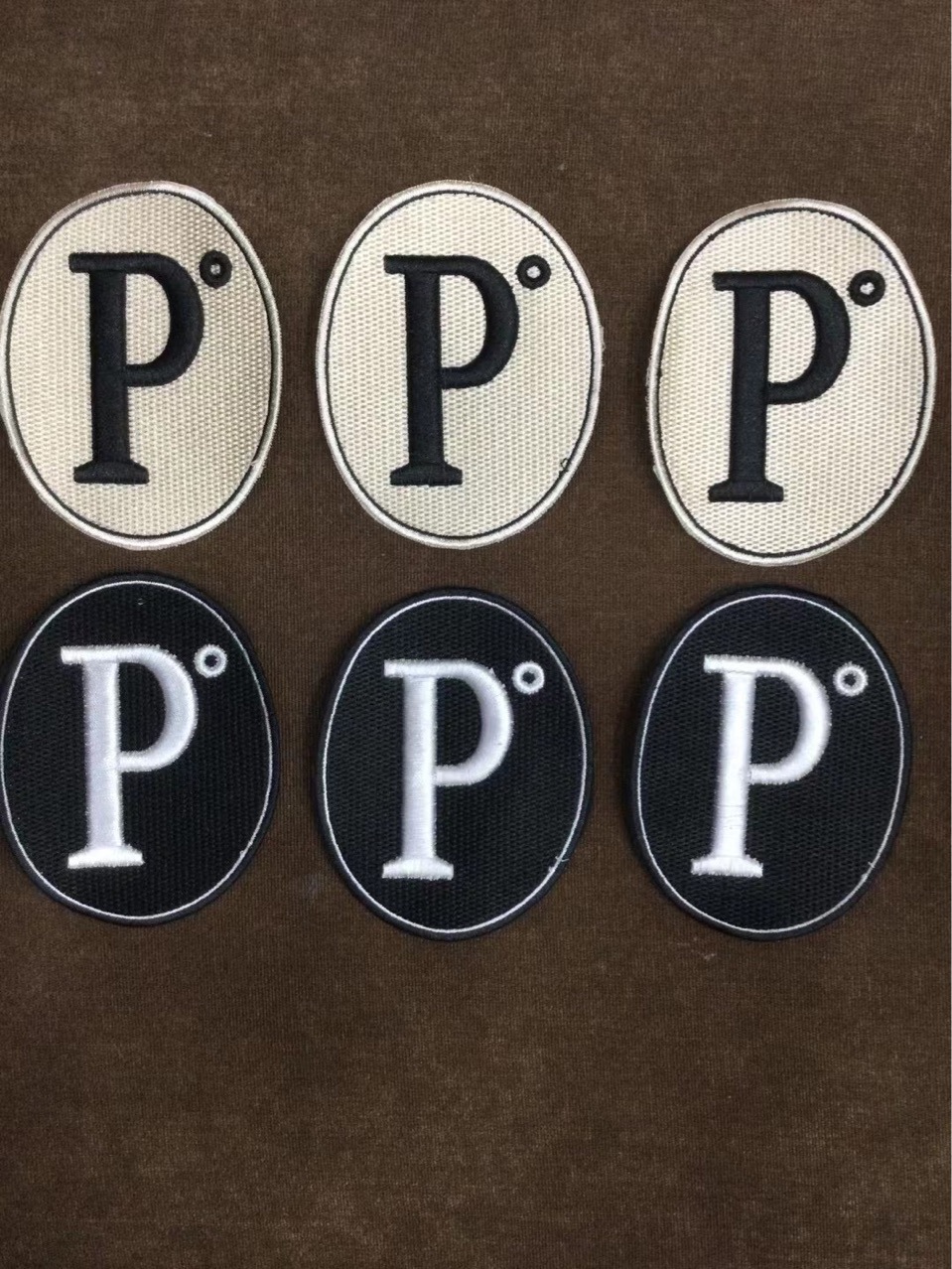 棒球服夹克胸前p布贴