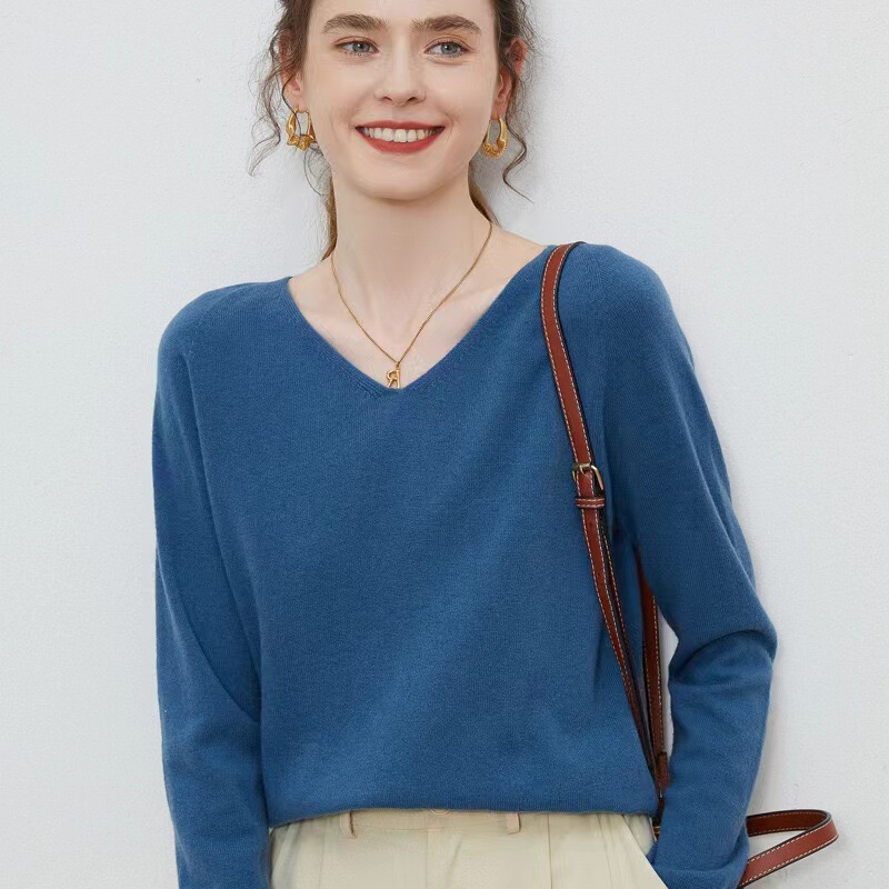 First-Line Garment Wool Sweater Women's 100 Wool Base Shirt V-Neck Knitted Loose Cashmere Sweater Slimming Top Autumn and Winter