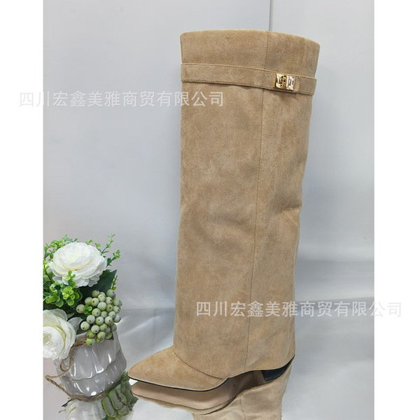 high boots pointed-toe with metal buckle