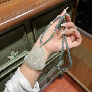 The new design, blue water jade is so beautiful, a glance of ten thousand years, with Hotan jade white Buddha, a whole