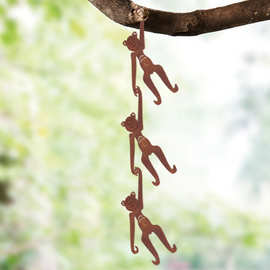 独立新款Hanging Monkeys创意生锈猴子户外吊饰铁艺庭院金属