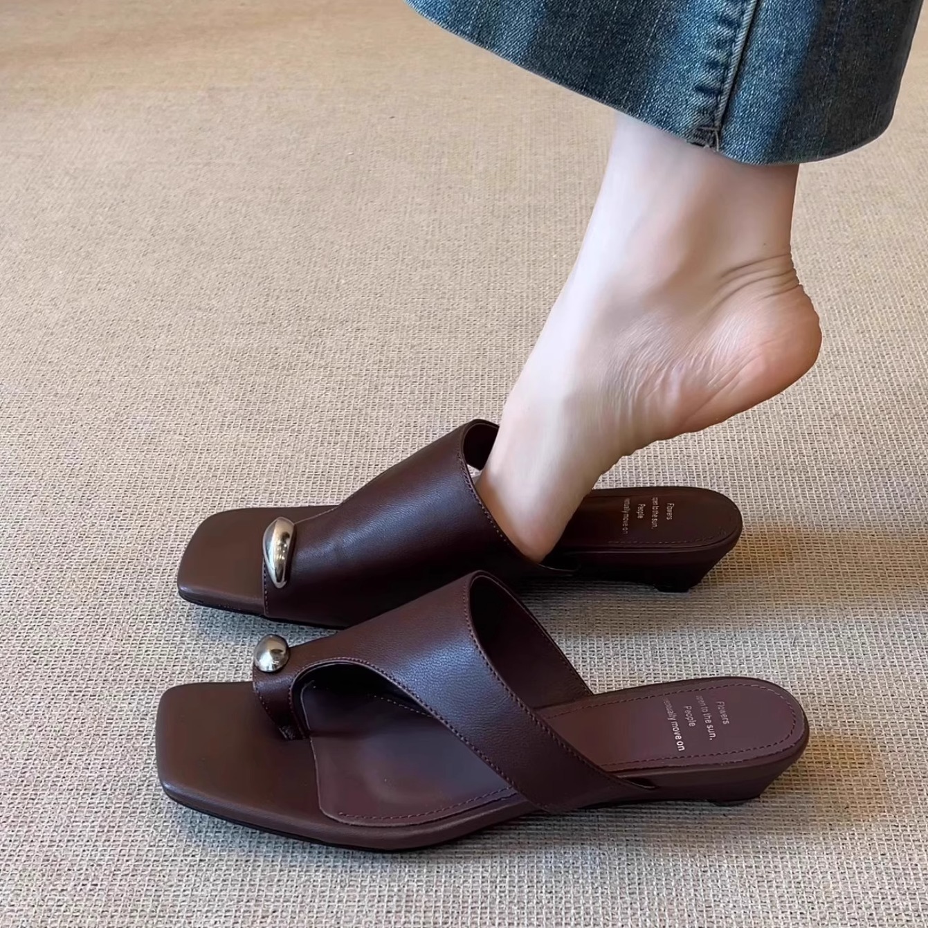 재고 있음~ 프렌치 올드머니 스타일 여성용 스퀘어토 슬리퍼, 여름 심플 아우터웨어, 스몰 웨지힐 슬리퍼