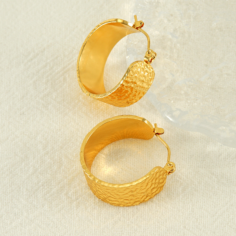 Cruz-frontera europea y americana nueva moda cóncava textura Diseño ancho de acero inoxidable pendientes de moda de acero de titanio del todo-fósforo