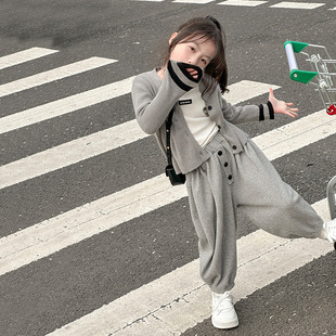 Girls' coat children's autumn clothing 2023 new spring and autumn fashionable western style knitted top girls' fashionable fashionable clothes