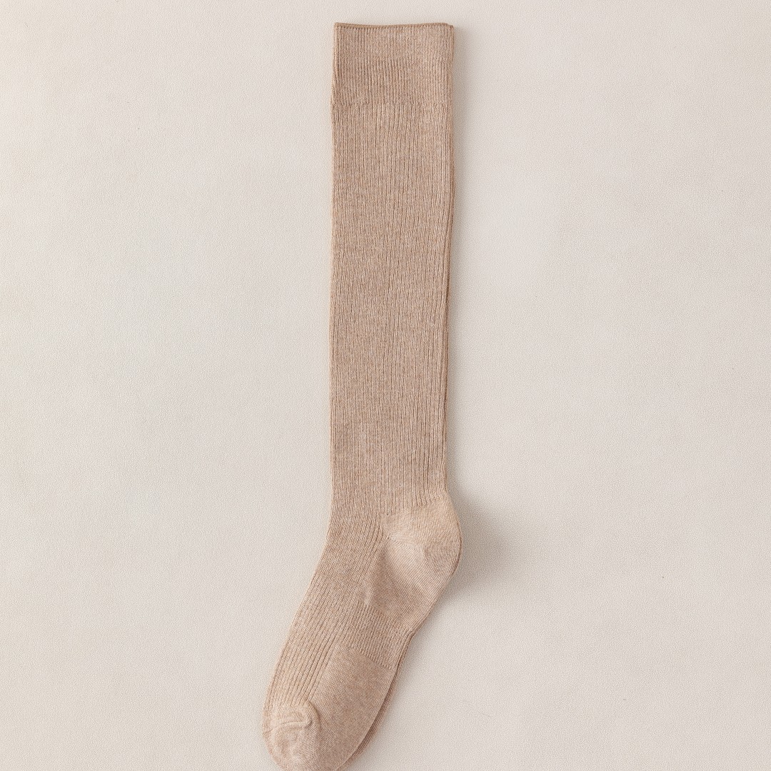 Otoño e invierno calcetines de becerro de doble aguja micro presión adelgazante calcetines de rayas verticales calcetines de algodón de mujer medias de pila en stock al por mayor