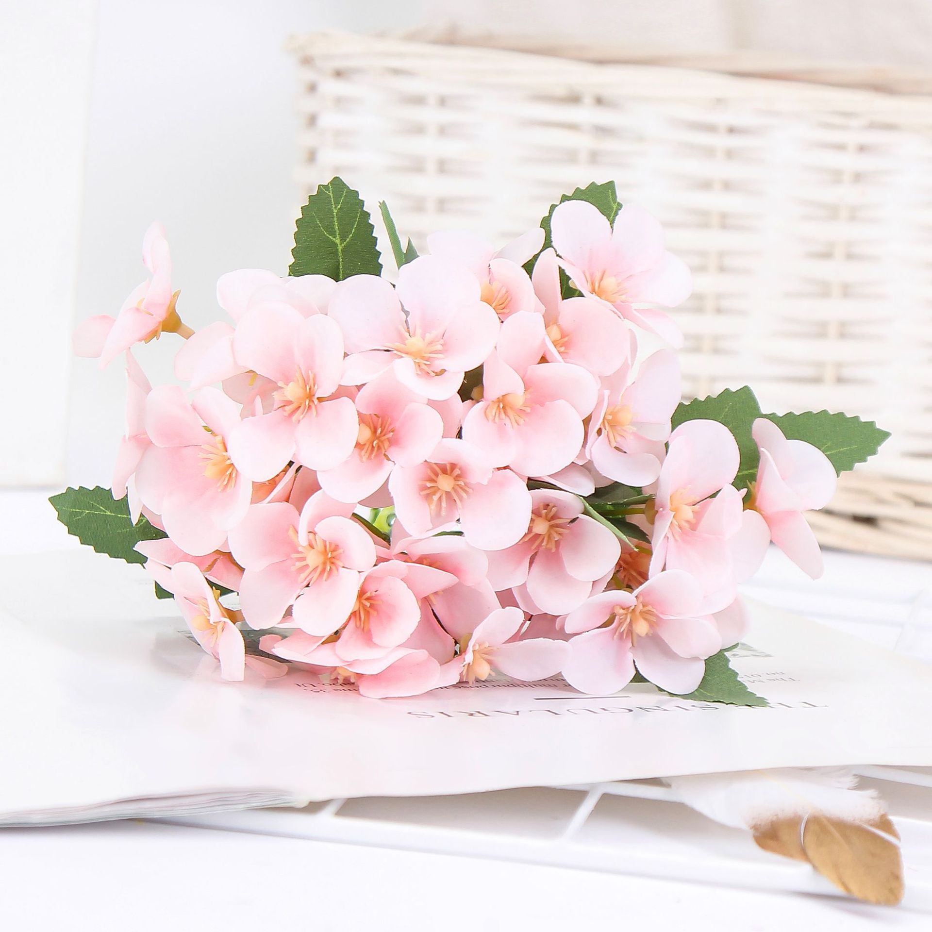 Amazon transfronterizo Flor fresca de Begonia flor artificial Flor de seda flor artificial flor seca flor decorativa fabricante de flores de 5 cabezas manojo de hortensia