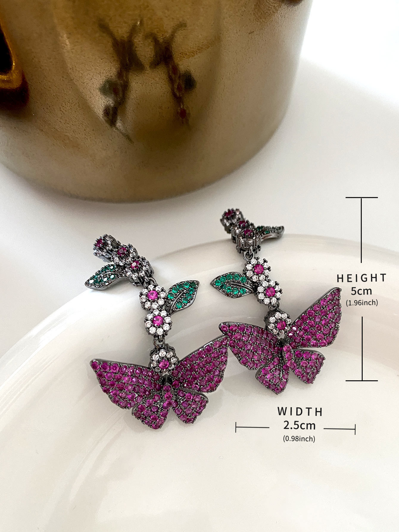 Retro butterfly earrings with diamond inlay, exquisite long tassel earrings for women in 2023, fashionable and elegant, exaggerated earrings