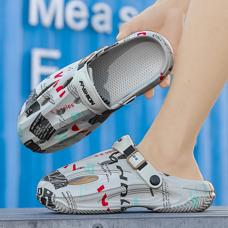 Zapatos con agujeros para hombres en verano, medias pantuflas, pisando mierda, sandalias Baotou de doble uso, sandalias deportivas antideslizantes y desodorantes, sandalias de playa deportivas