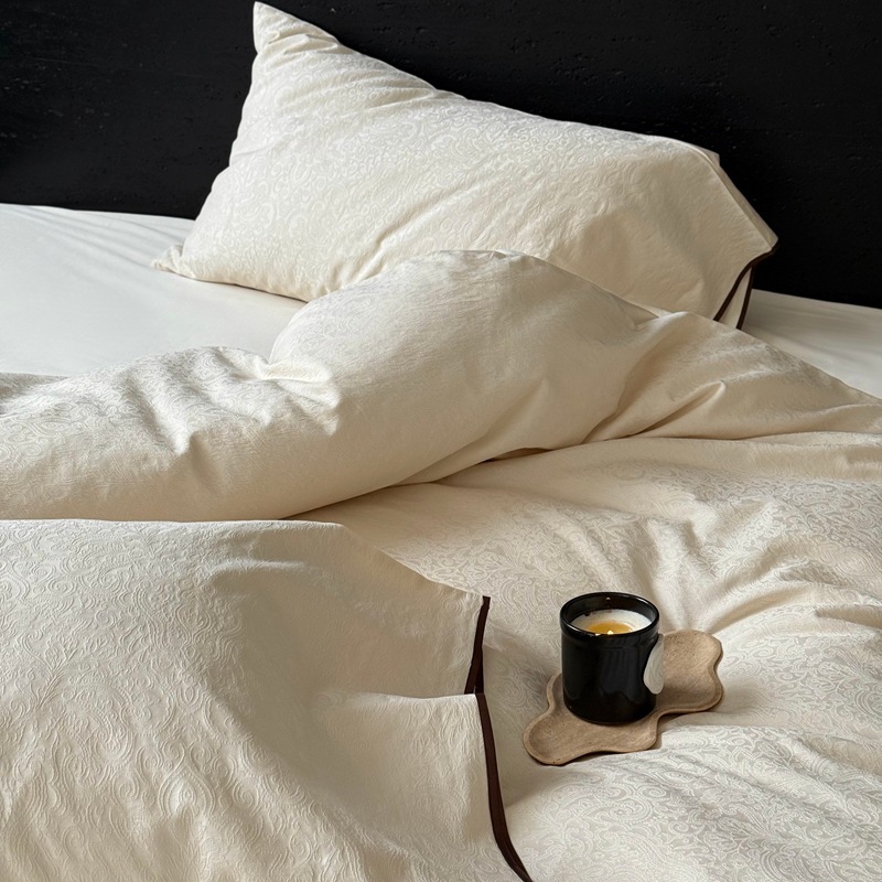 Luxurious Embossed Jacquard Cotton Duvet Cover Set European Style_voghion.com
