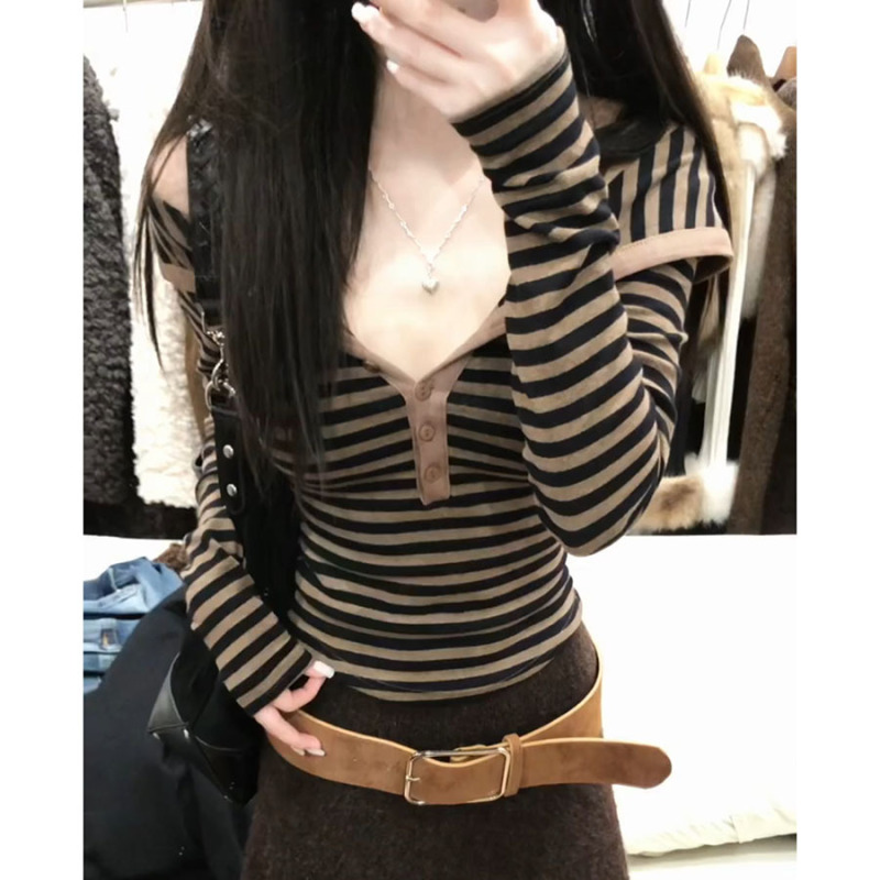 纯欲咖色条纹上衣女早秋2025新款修身露肩长袖恤辣妹内搭打底衫|undefined