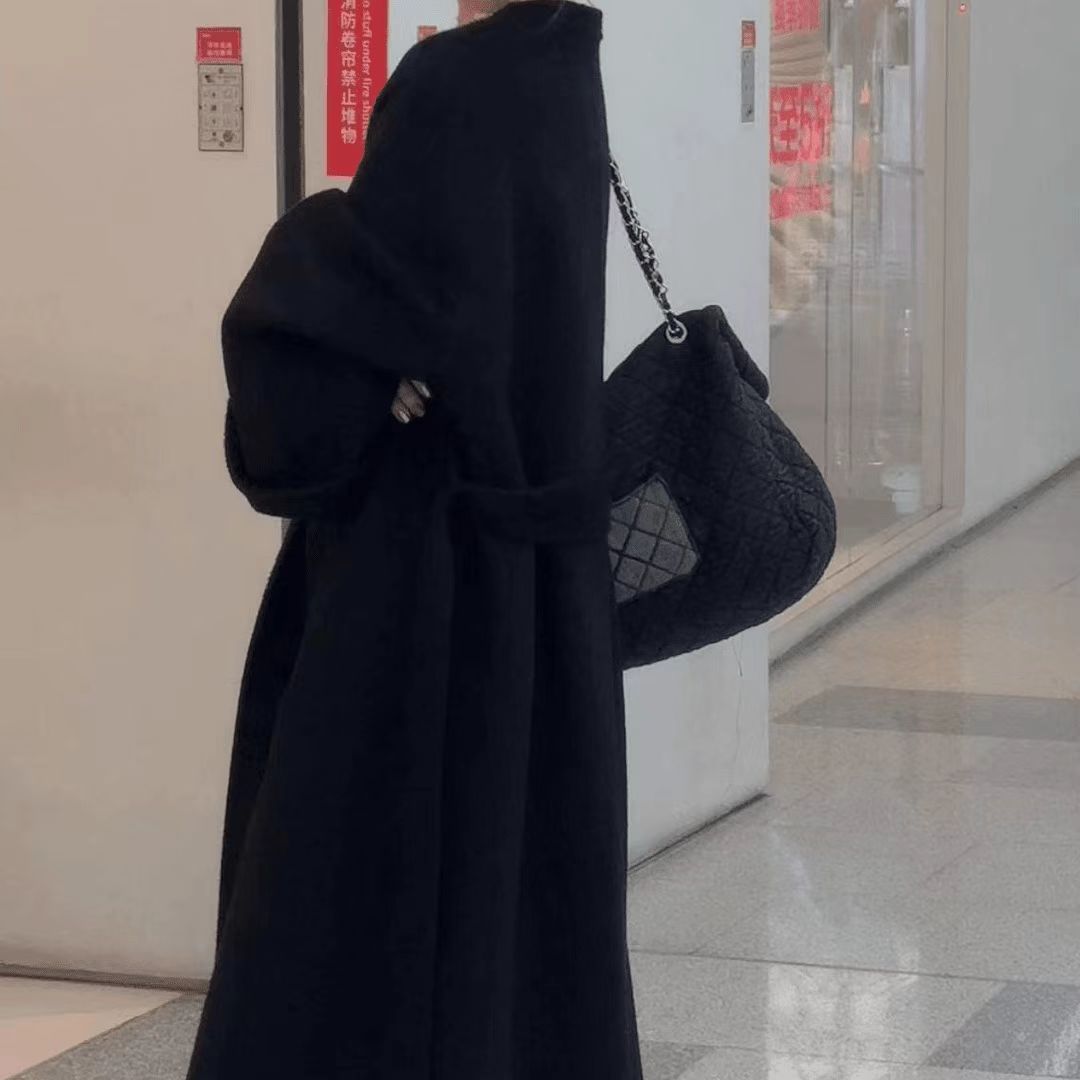 검은색