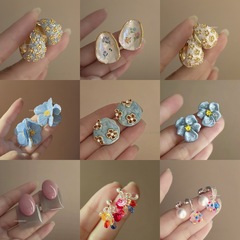 レリーフスモッグブルーフレンチレトロな釉薬バラの花ジルコンのイヤリング