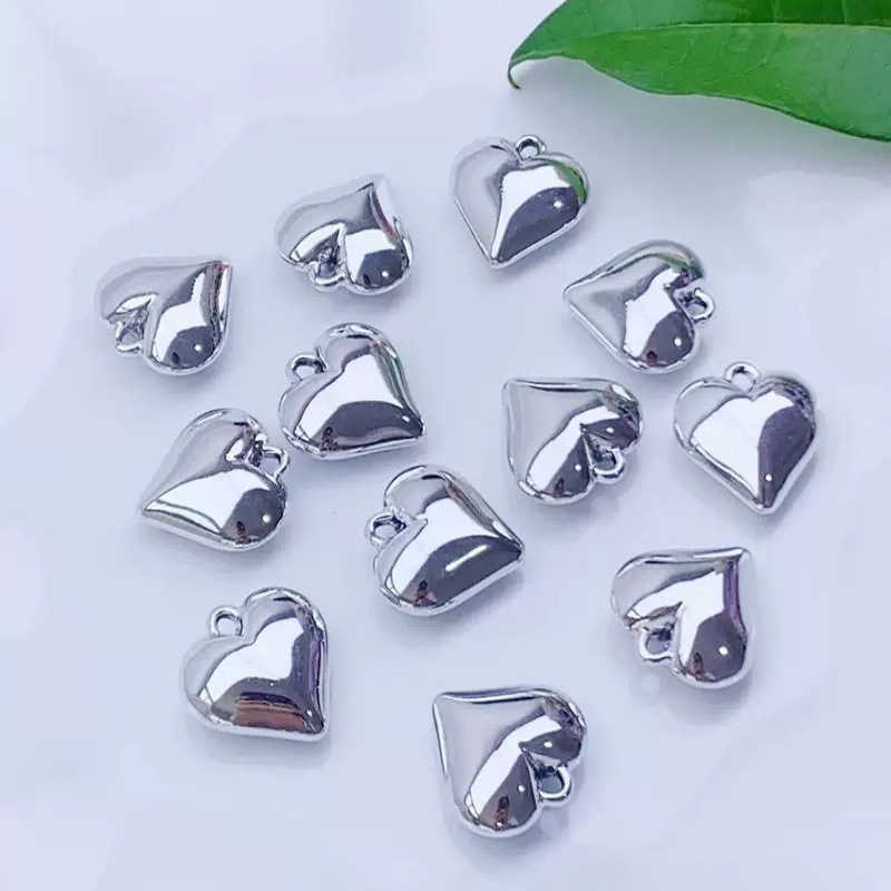 In-Stock Electroplated Gold and Silver Three-Dimensional Peach Heart Simple Accessory Pendant Korean Style Sweet Temperament Jewelry Material for Girls