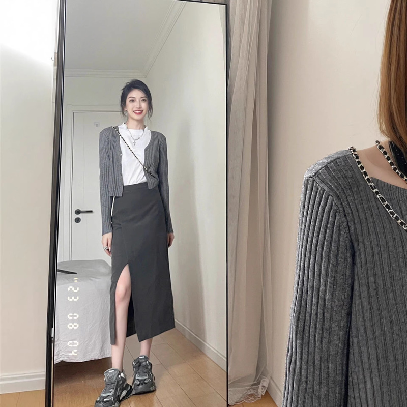 Autumn clothing with a set of casual fashion T-shirt top knitted cardigan skirt three-piece suit new women's clothing