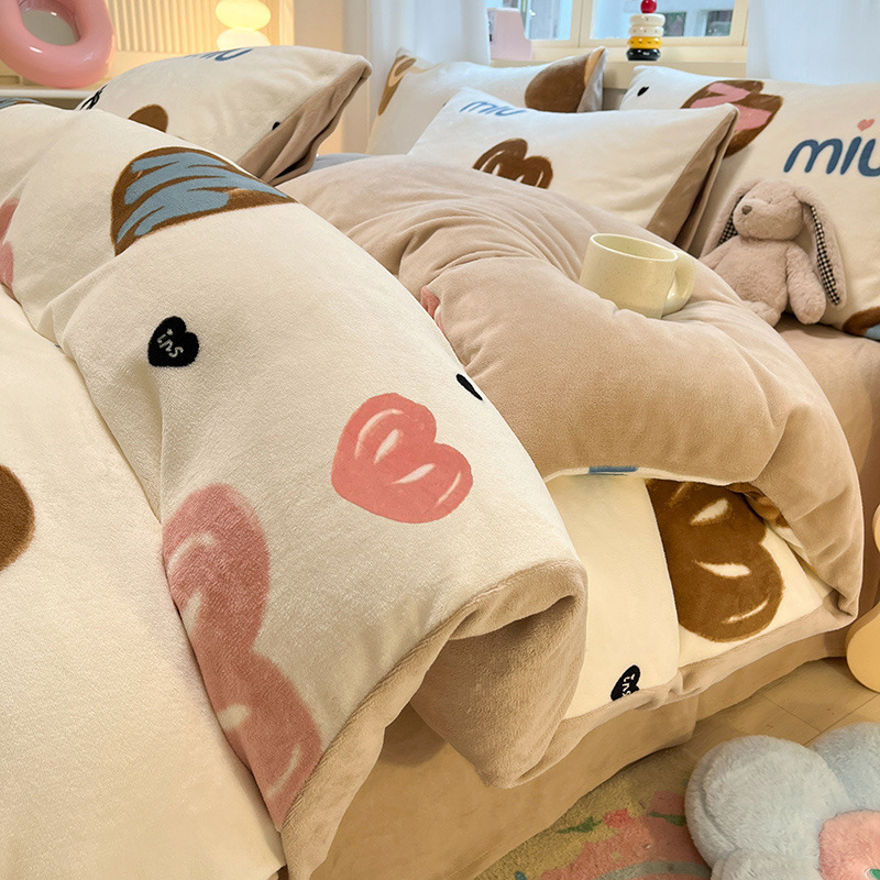 Invierno engrosado 2025 nuevo conjunto de cuatro piezas de lana de leche de doble cara edredón de coral sábanas de tres piezas