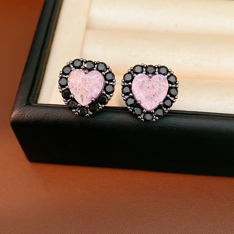Aguja de plata Zircon amor pendientes de estilo dulce y fresco estilo de nicho de moda aretes ligeros de lujo alta sensación de aretes al por mayor