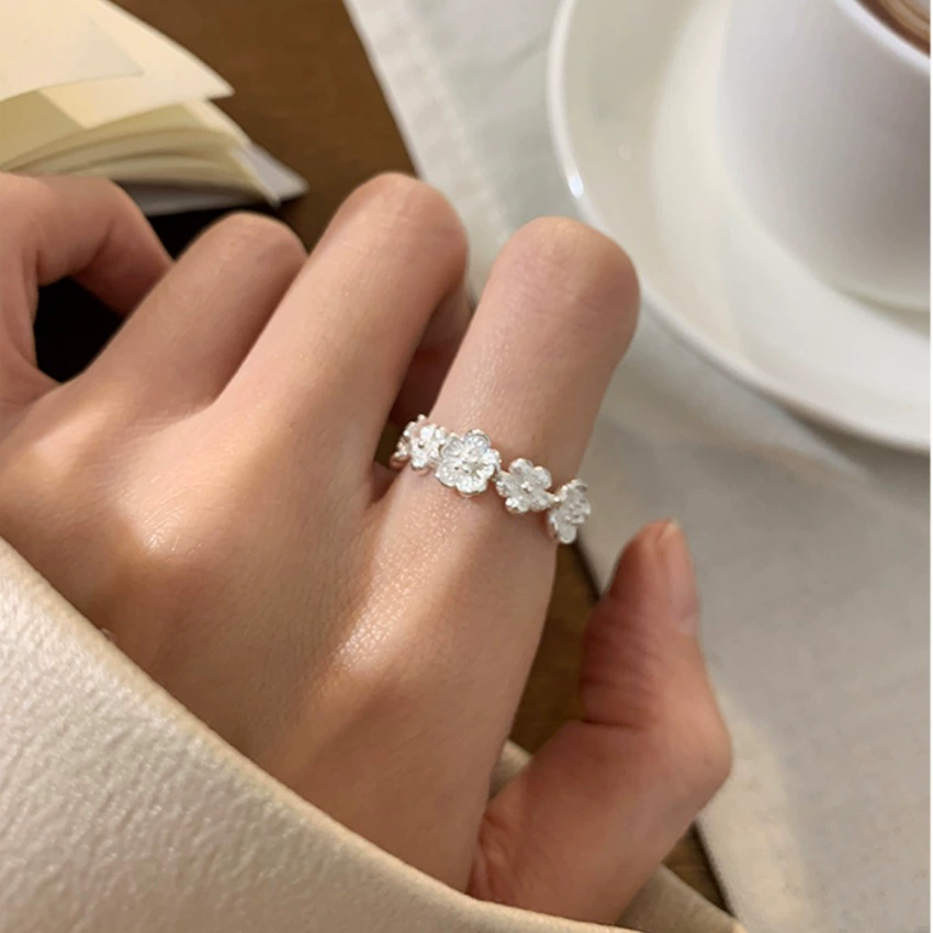 Кольцо 925 пр. серебро, gem-акцент, благородная лёгкая отделка высокого качества