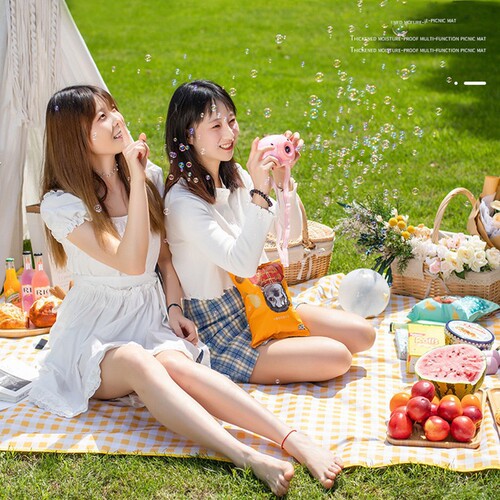 Factory direct sales picnic mat waterproof and moisture-proof beach mat thickened outdoor camping picnic mat picnic moisture-proof mat