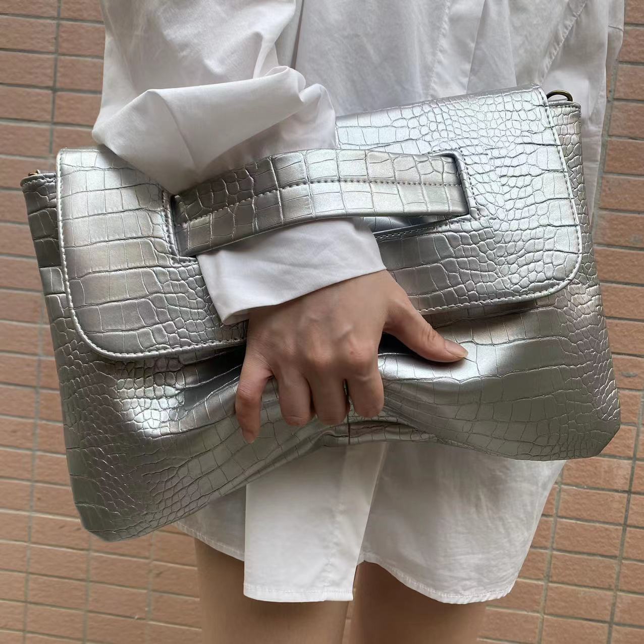 337g Weight Polyester Lining Material Flip Cover Closure Type Single Shoulder Strap Strap Type Envelope Bag Bags Type Casual, Daily, Shopping Occasion Pu Leather Material Solid Color Pattern All Seasons Season Women's Gender Elegant, Streetwear Style Square Shape Large Size Women's Large Pu Leather Solid Color Elegant Streetwear Square Flip Cover Envelope Bag 4