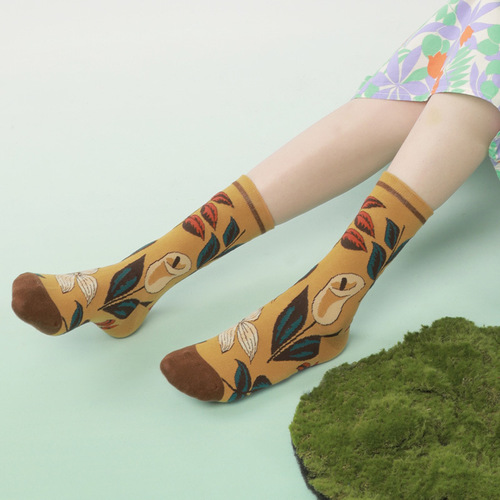 Spring cotton socks Zhuji socks manufacturer wholesale flower socks mid-tube ins wind breathable sweat-absorbent and deodorant women's socks