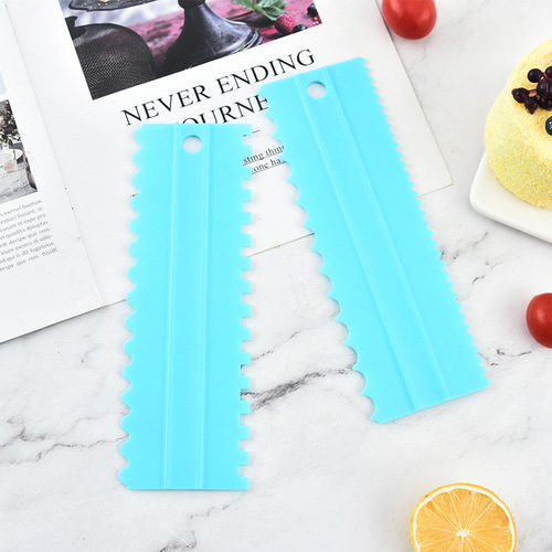 Four-piece set of cream scraper comb, plastic cream double-sided tooth scraper, cake scraper, baking tools