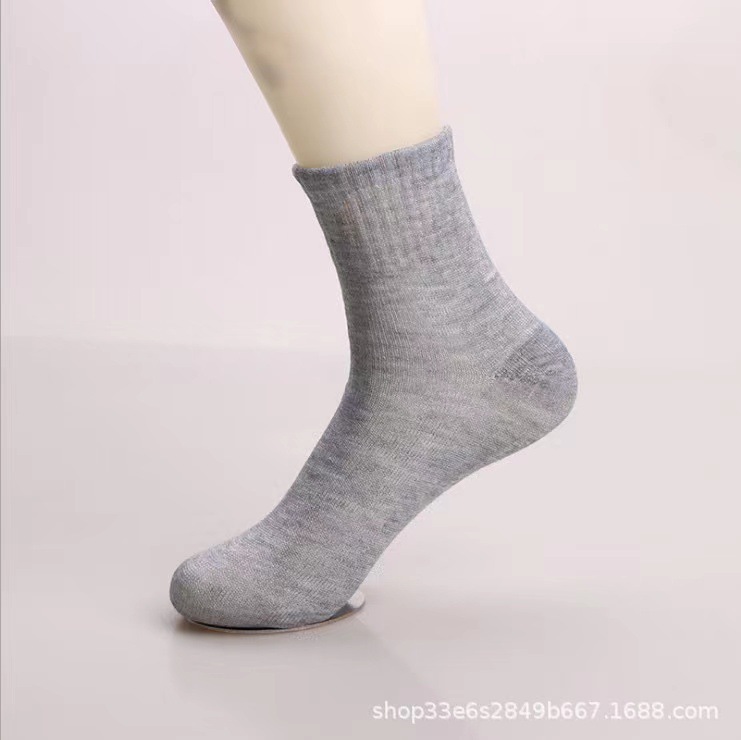 独立して靴下を包装します。|undefined