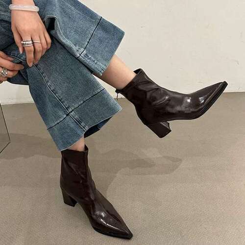 Korean Women's High Heel Short Boots 2025 Autumn/Winter Thick Heel Slim Pointy Toe British Style Windproof Mid-Calf Slim Martin Boots