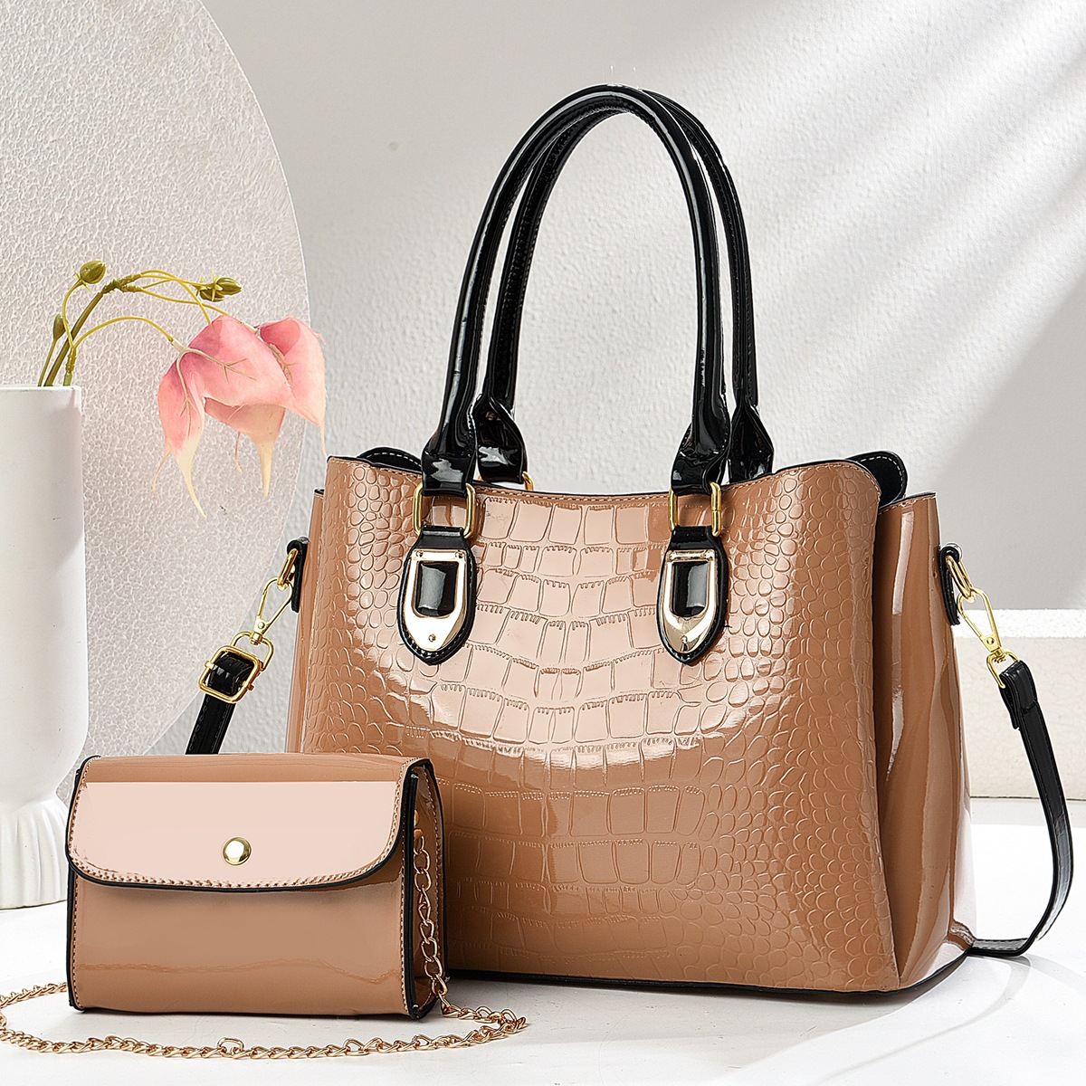 520 Regalo de San Valentín Cadena de cumpleaños Bolso Tote Bolso de viajero femenino 2025 Nuevo bolso de hombro de gran capacidad