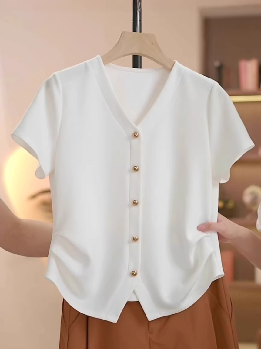 Áo thun nữ ngắn tay cổ chữ V tôn dáng — Màu đen