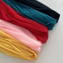 现货批发各种蚊帐布 40A底布涤纶薄纱网纱小六角防蚊布 料量大价