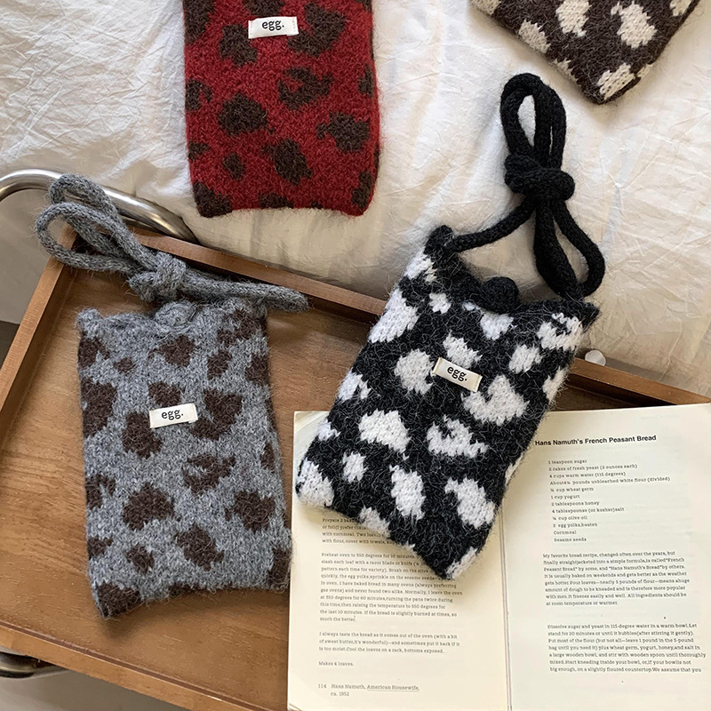 Bolso de teléfono móvil de punto otoño y invierno nuevo estilo versátil coreano Dongdaimen retro estampado de leopardo moda bolso de lana cambio bolso de llaves