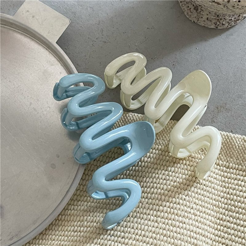 60g Weight Hair Claws Hair Accessories Type 1 Piece Quantity Holiday, Daily Occasion Plastic Material Waves, Lines Pattern Women's Gender Sweet, Korean Style Style Women's Sweet Korean Style Waves Lines Plastic Hair Claws 3
