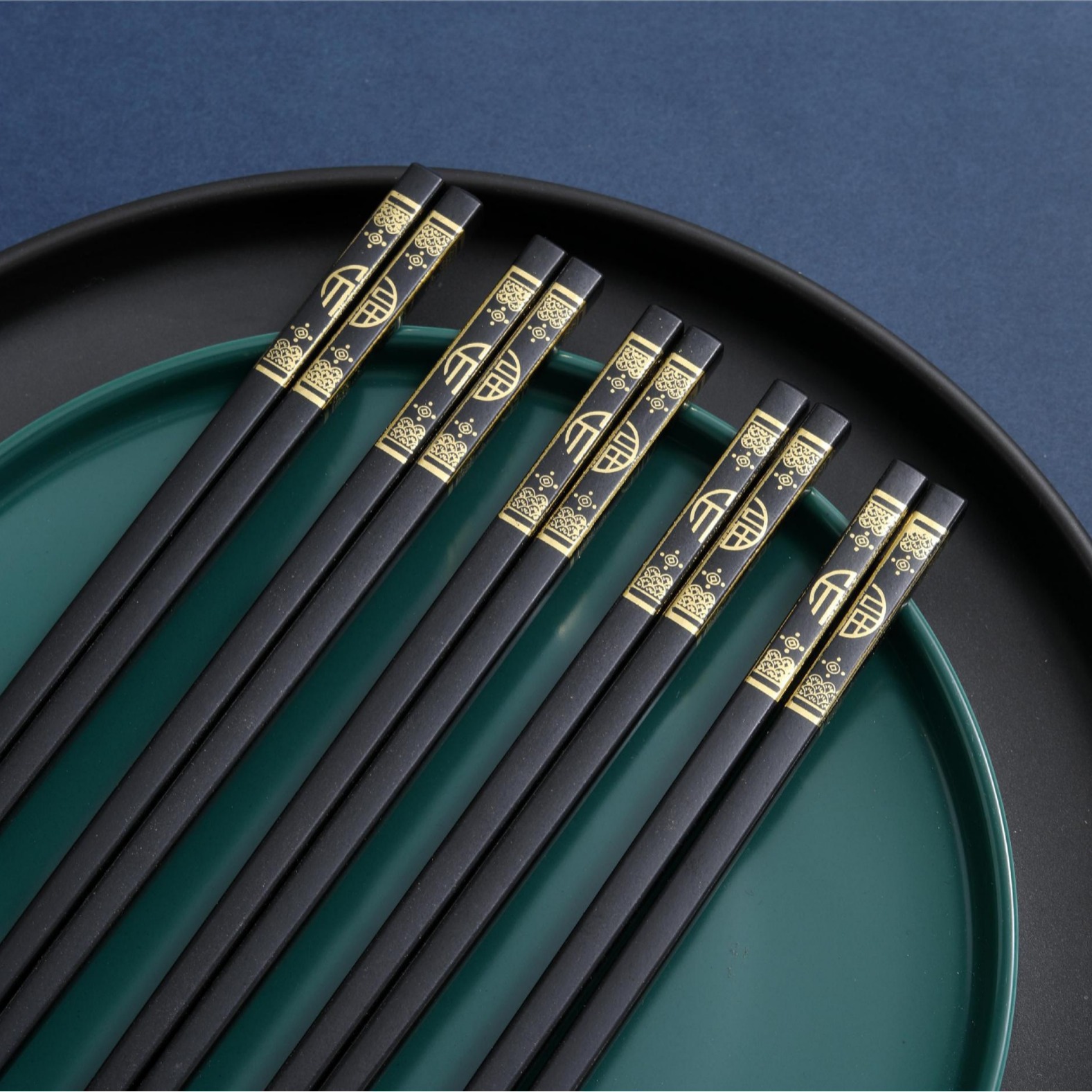 5 Pairs [Free Shipping] Factory Direct Alloy Chopsticks for Home Use, New Style Non-Slip Chopsticks, Heat-Resistant, Gold-Plated, Combined Set