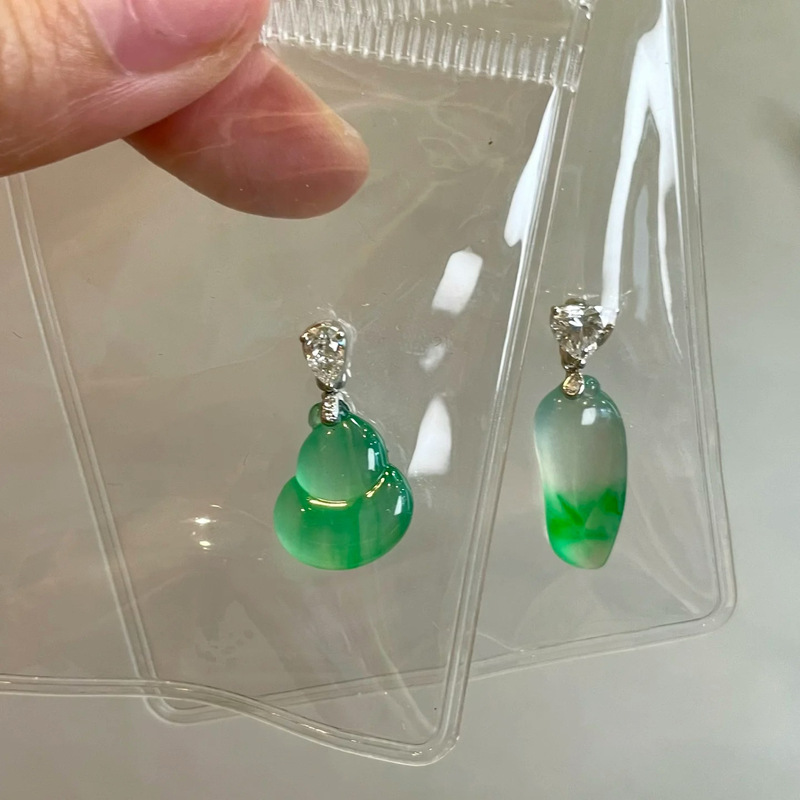 天然ビルマガラス種類グリーンフラワーフーパグ翡翠ペンダント老坑Aグッズハイアイス種類ひょうたん翡翠ペンダント証明書付き|undefined