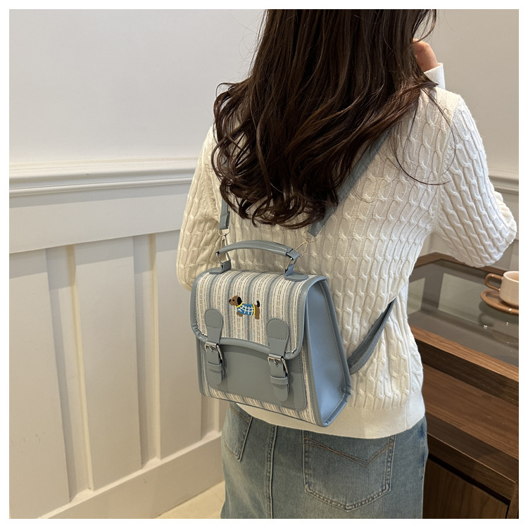 The new backpack for the autumn of 2024 is a fashionable and simple hand-held student single-shoulder bag with a checkered lid and a retro crossbody style undefined